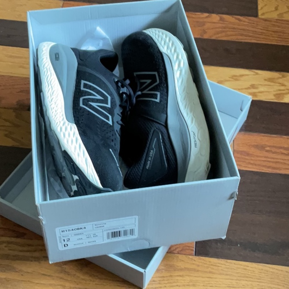 New Balance Men's HOMMES Black Running Shoes NIB SZ 12D COMFORTABLE